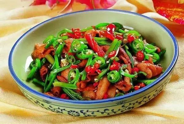 笋干炒肉的做法，一道美味佳肴的烹饪指南，笋干炒肉烹饪指南，美味佳肴的烹饪秘诀