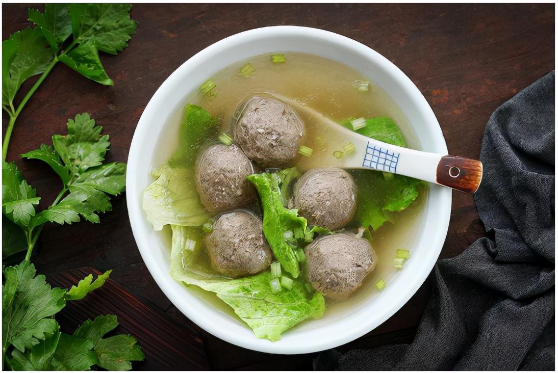 牛肉丸子制作指南，美味秘诀大揭秘，牛肉丸子制作秘籍，美味秘诀大公开
