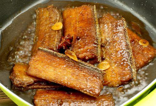 带鱼怎么做，烹饪技巧与美味体验，带鱼烹饪技巧，制作流程与美味体验分享