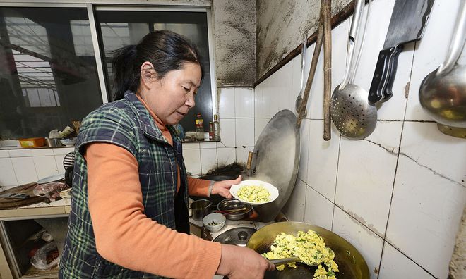 厨房中的烹饪艺术，坐着烹饪的乐趣与挑战，厨房烹饪的艺术之旅，坐着烹饪的乐趣与探索挑战
