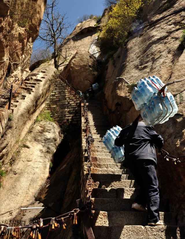 华山游览攻略，探寻免票进山的秘密角落，华山游览秘籍，探寻免费进山的隐秘角落