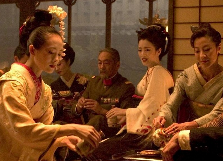 艺伎回忆录结局，命运交织下的自我超越与成长感悟，艺伎回忆录，命运交织中的自我超越与成长感悟