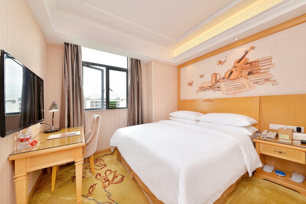 深圳维也纳三好酒店，现代都市中的优雅港湾，深圳维也纳三好酒店，现代都市的优雅住宿港湾