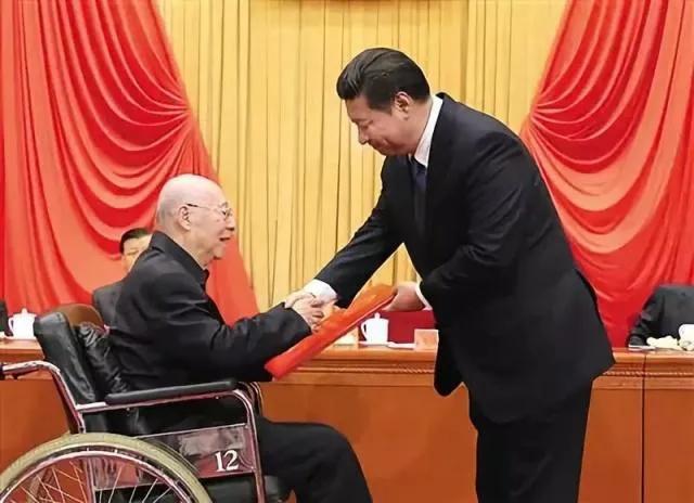 致敬卓越贡献者——于敏颁奖词，致敬卓越贡献者——于敏的荣耀时刻