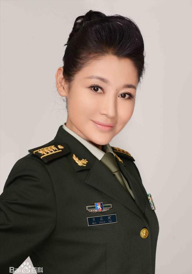晓燕，军事节目主持人的风采，晓燕，军事节目主持人的魅力风采
