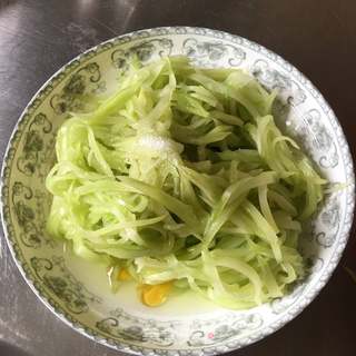 如何凉拌莴笋丝，一道清新爽口的健康佳肴，凉拌莴笋丝，清新爽口健康佳肴的做法
