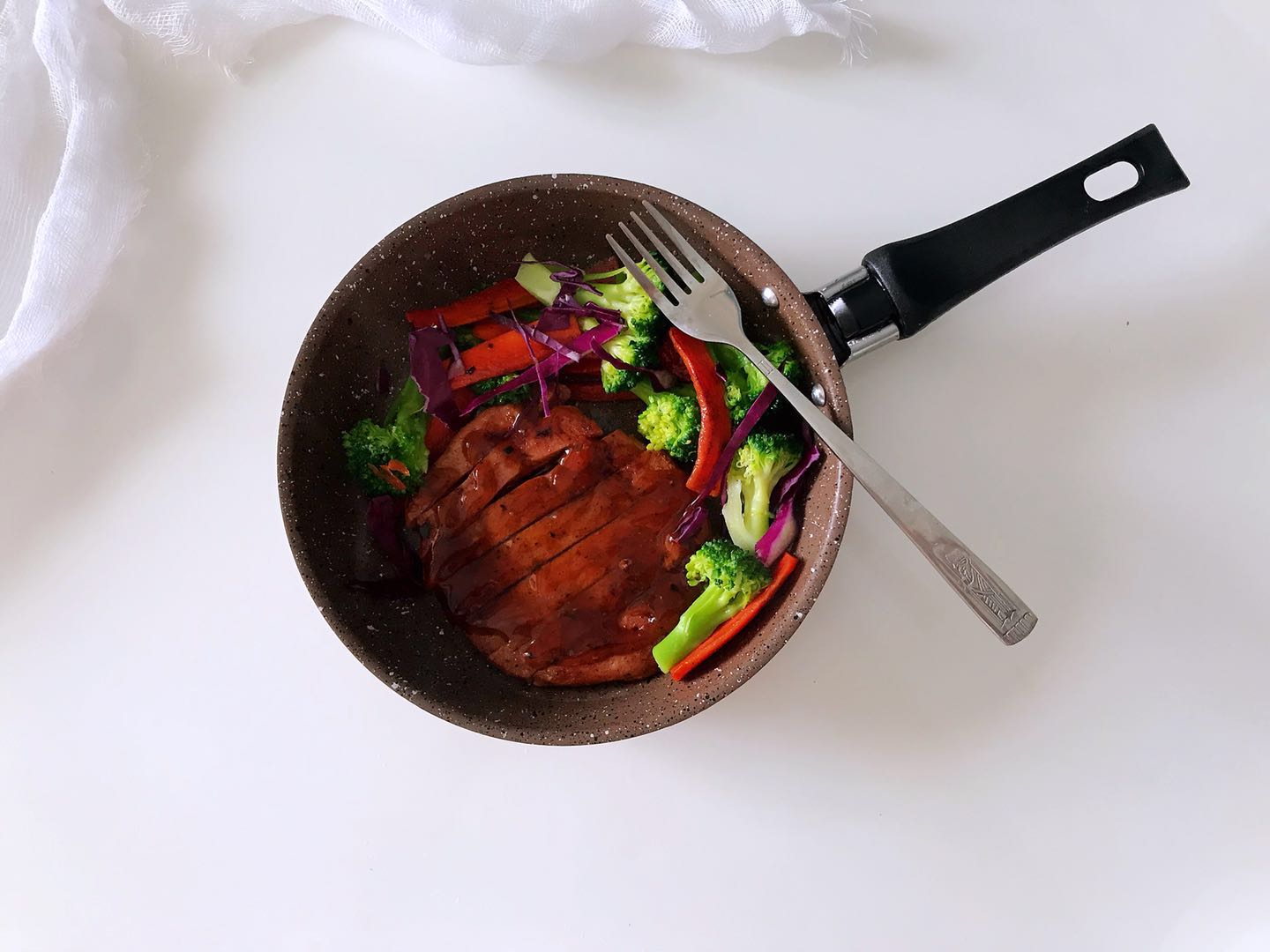 家里煎牛排最简单做法，家庭简易牛排制作，轻松掌握最简单煎牛排方法