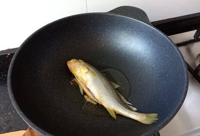怎样做小黄鱼最好吃——一道家常美食的烹饪指南，家常美味烹饪指南，小黄鱼的最佳做法分享