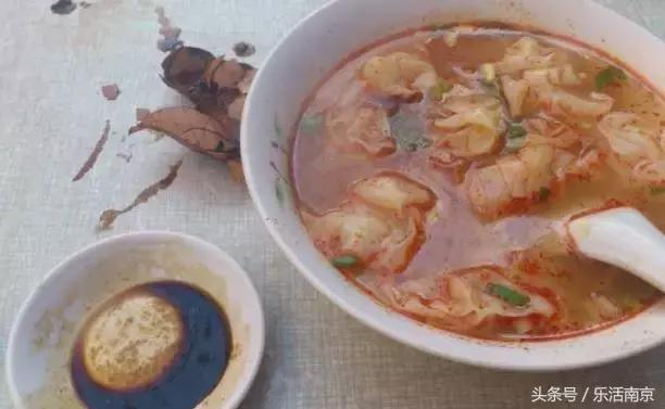 手把手教你包馄饨的手法教程，手把手教你包馄饨的手法，详细教程