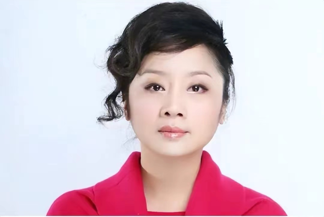 演员唐静与现任丈夫，演艺之路上的坚实伴侣，唐静与演艺路上的坚实伴侣，丈夫的陪伴与支持
