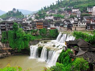 长沙到凤凰古城有多远，深度解析旅程的魅力和距离的意义，长沙至凤凰古城深度游，旅程魅力与距离探析