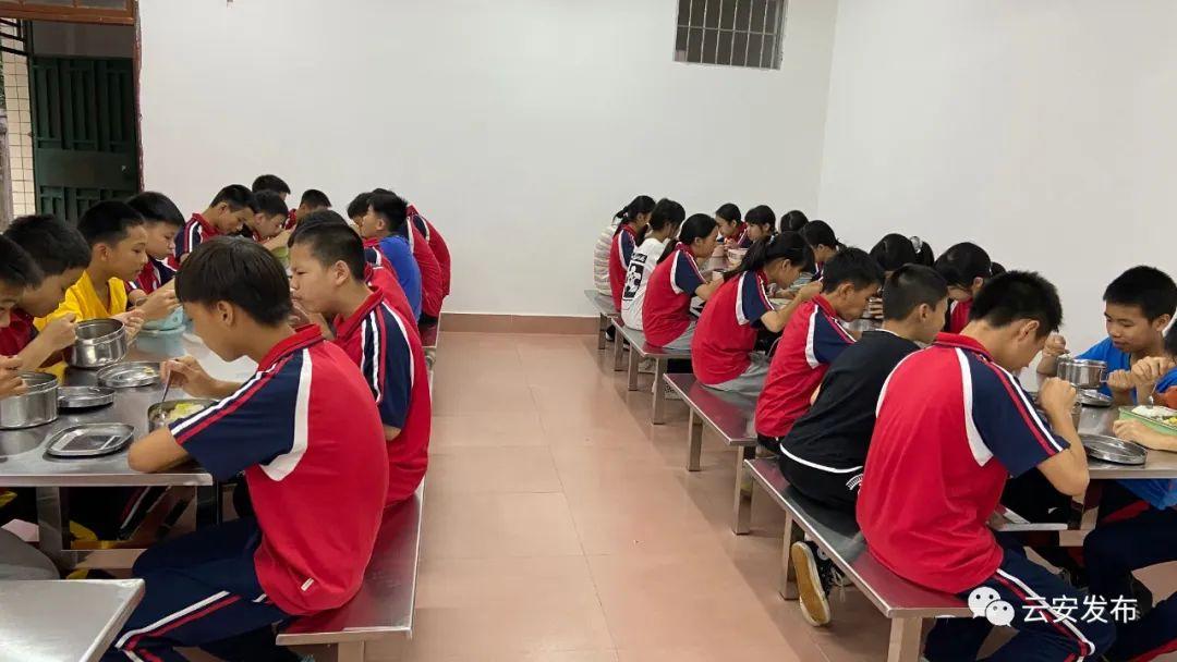 南海问题解决了吗，现状、挑战与前景展望，南海问题的现状、挑战与前景展望，问题解决之路仍在探索中