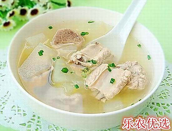 冬瓜排骨汤，一道家常美味汤品的做法，冬瓜排骨汤，家常美味汤品做法分享