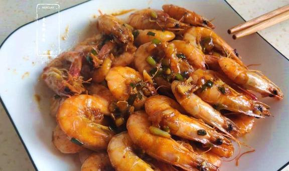 油焖大虾做法，一道家常美食的烹饪指南，家常美味，油焖大虾烹饪指南