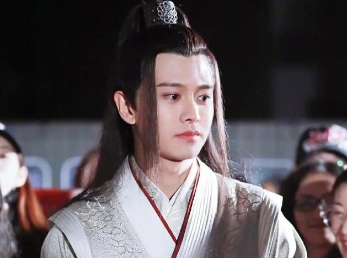 任嘉伦老婆也出演锦衣之下，揭秘幕后故事与情感连结，任嘉伦妻子参演锦衣之下，幕后故事与情感连结大揭秘