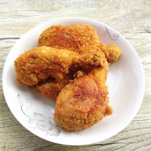 炸鸡腿，美食的诱惑与制作艺术，炸鸡腿，美食的诱惑与独特制作艺术