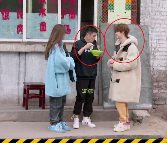 鹿晗在跑男中吃关晓彤吃过的美食，跨屏而来的甜蜜瞬间，鹿晗跑男中再现关晓彤美食甜蜜瞬间
