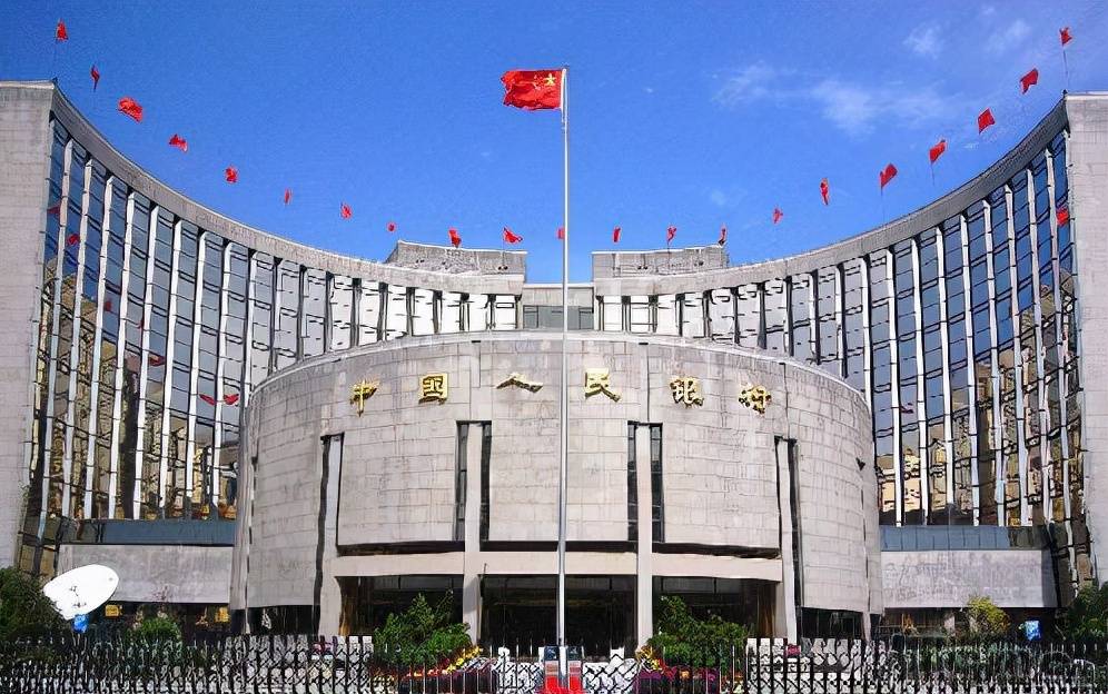 澳门一码一肖一特一中，公开性与彩票文化的探讨，澳门彩票文化中的一码一肖一特一中现象及其公开性探讨