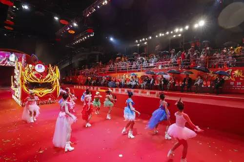 澳门直播盛典，2025年开奖现场直击，澳门直播盛典，2025年开奖现场独家报道